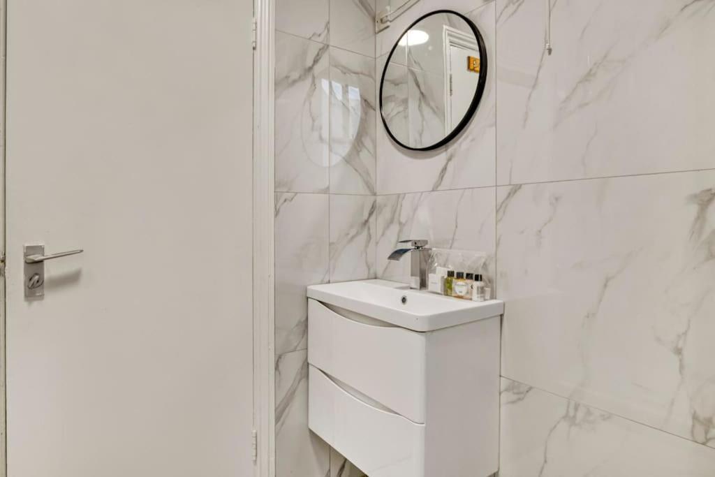 Cosy 2-Bedroom Flat Paddington ลอนดอน ภายนอก รูปภาพ
