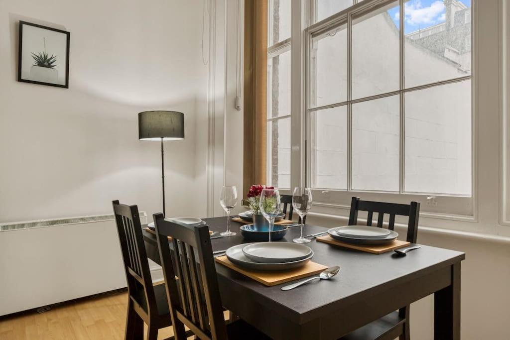 Cosy 2-Bedroom Flat Paddington ลอนดอน ภายนอก รูปภาพ