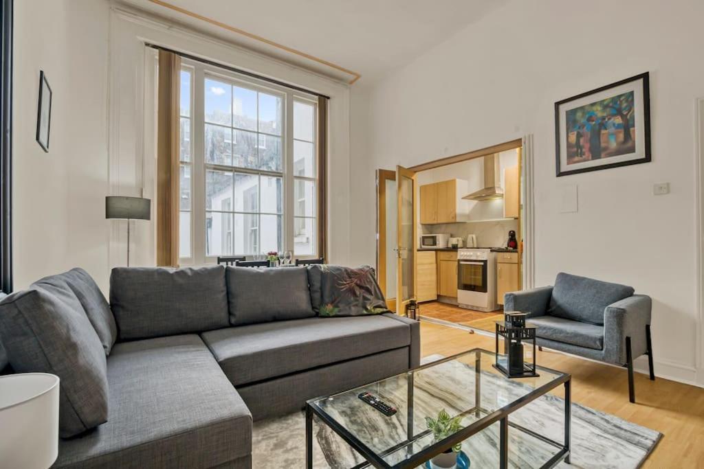Cosy 2-Bedroom Flat Paddington ลอนดอน ภายนอก รูปภาพ